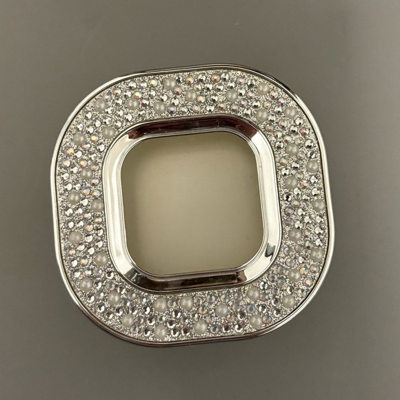 Bath and Body Works Pearls and Gems Visor Clip Scentportable Holder - Picture 1 of 5